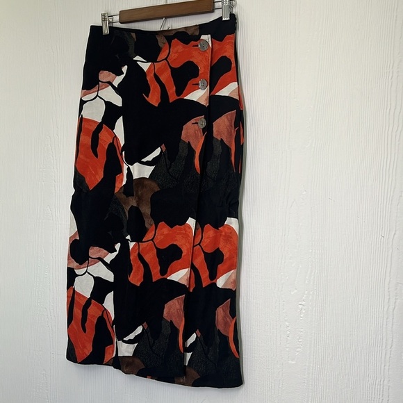 H&M - Tropical Floral Three Button Lightweight Linen Blend Midi Skirt Size 4 - Picture 5 of 9